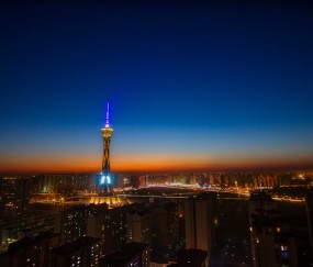 小孩感冒流涕还咳嗽吃什么药好（孩子感冒了流鼻涕咳嗽吃什么药）